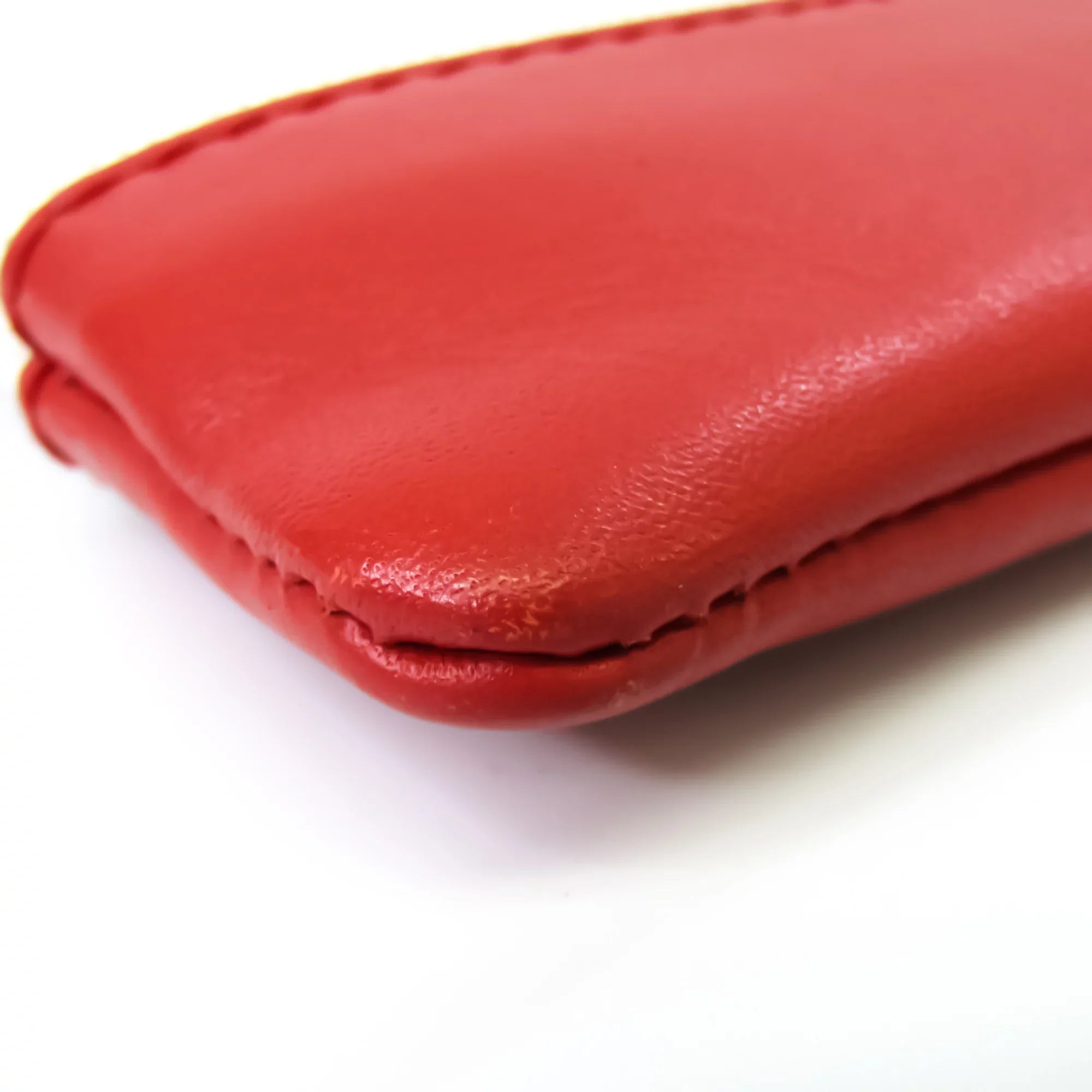 Stylish Pre-Owned Balenciaga 373840 Women's Leather,Canvas Clutch Bag,Pouch Beige,Red Color (Good)