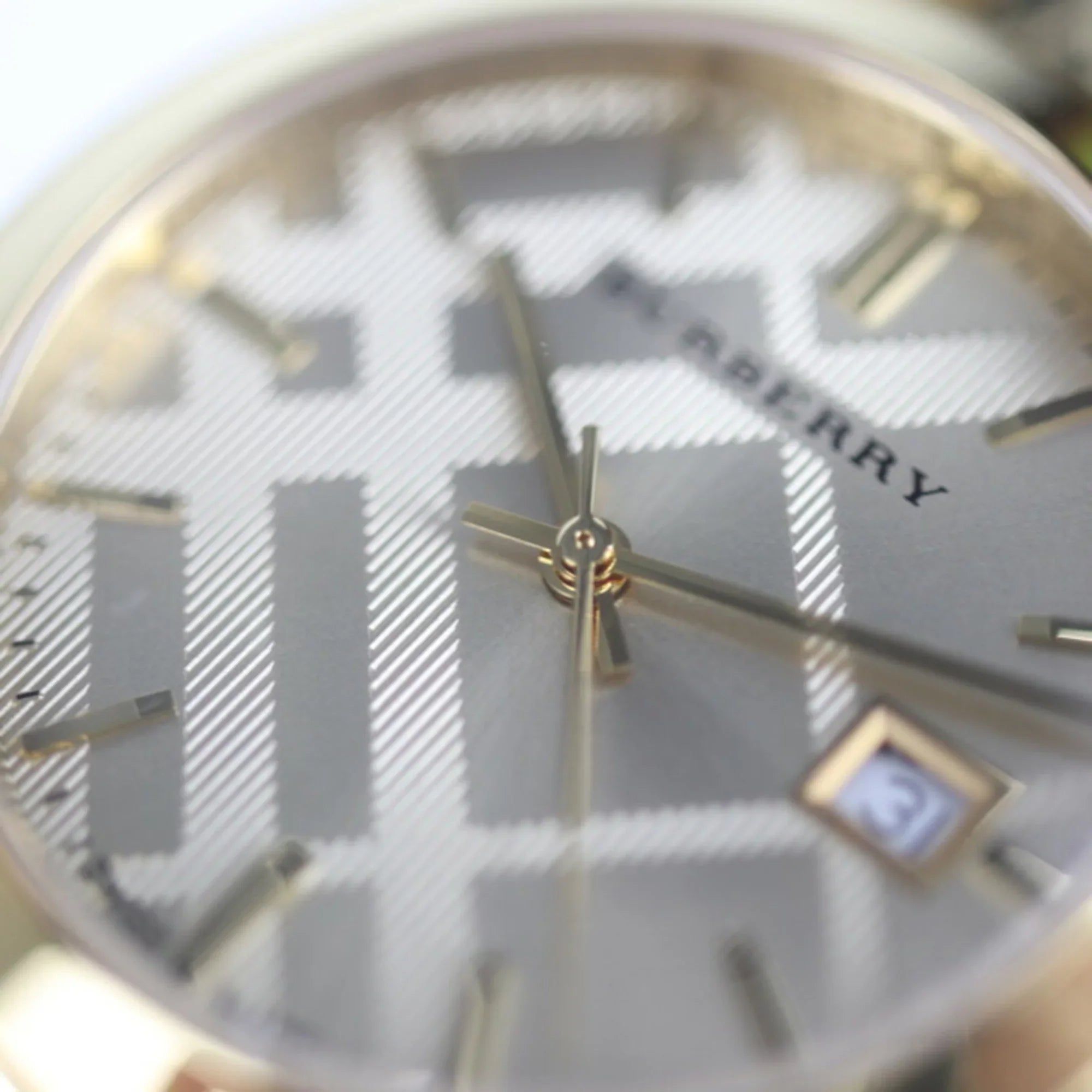 Pre-Owned BURBERRY Burberry THE CITY watch BU9145 stainless steel gold (Like New) - Exclusive Design