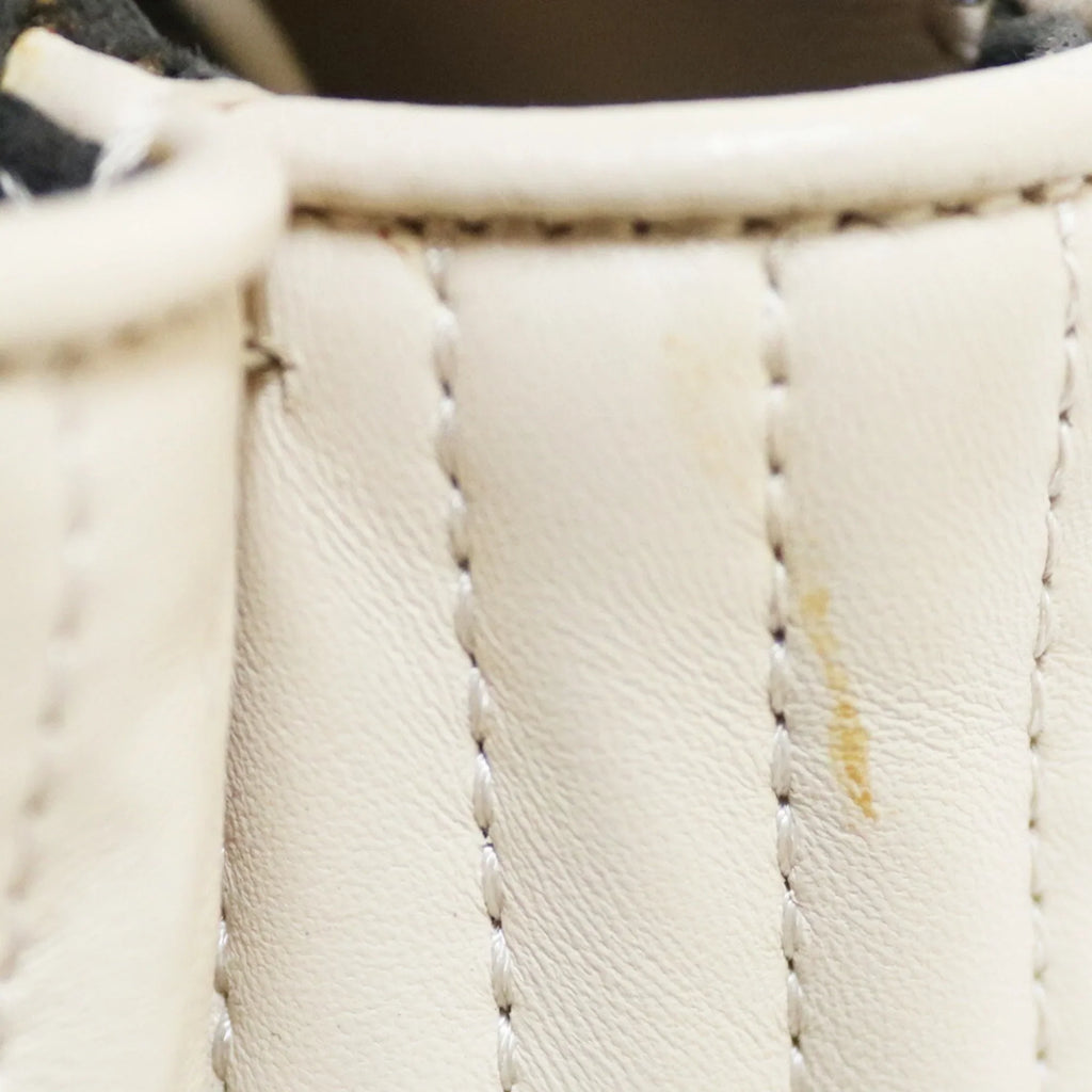 Pre-Owned FENDI Shoulder Bag Dot Com Ivory White Ladies (Fair) - Exclusive Design