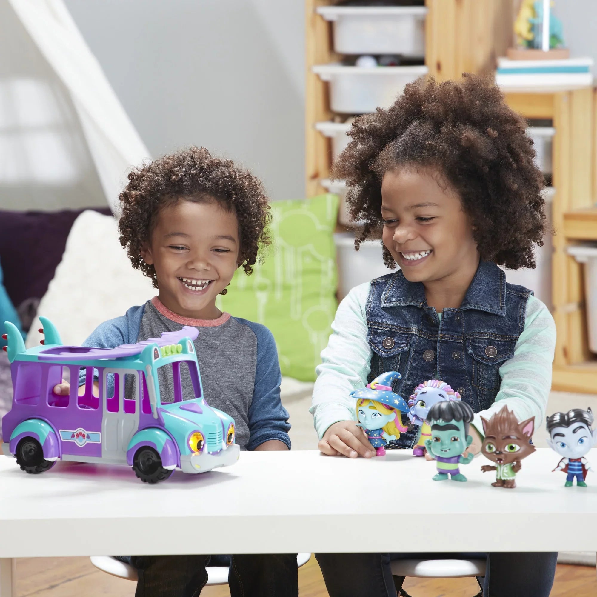 Netflix Super Monsters GrrBus Monster Bus Toy with Lamps, Sounds, and Music Ages 3 and Up