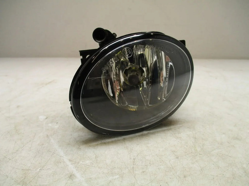 Pre-Owned 2023 Mercedes Sprinter LH Driver Bumper Mounted Fog Lamp OEM (Good)