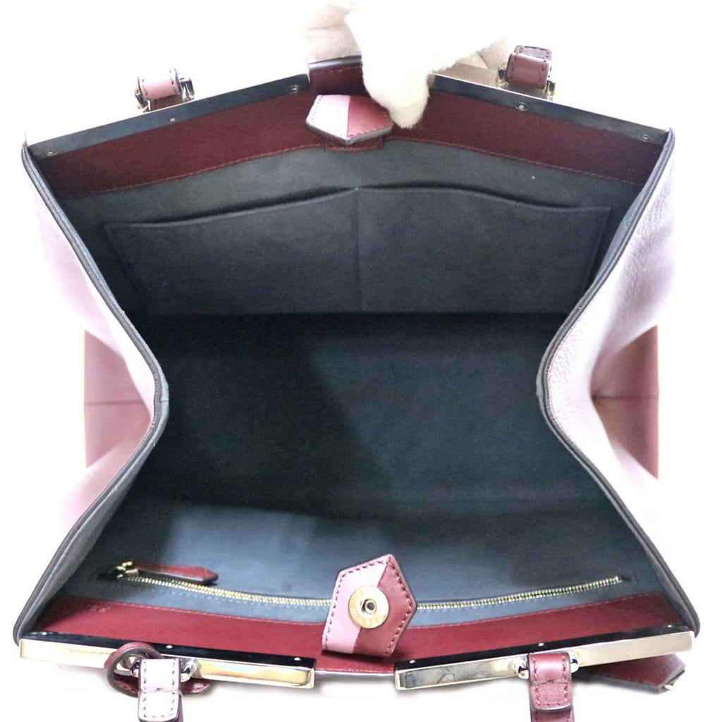Pre-Owned FENDI Fendi Shoulder Bag Pink Women's Leather (Fair) - Exclusive Design