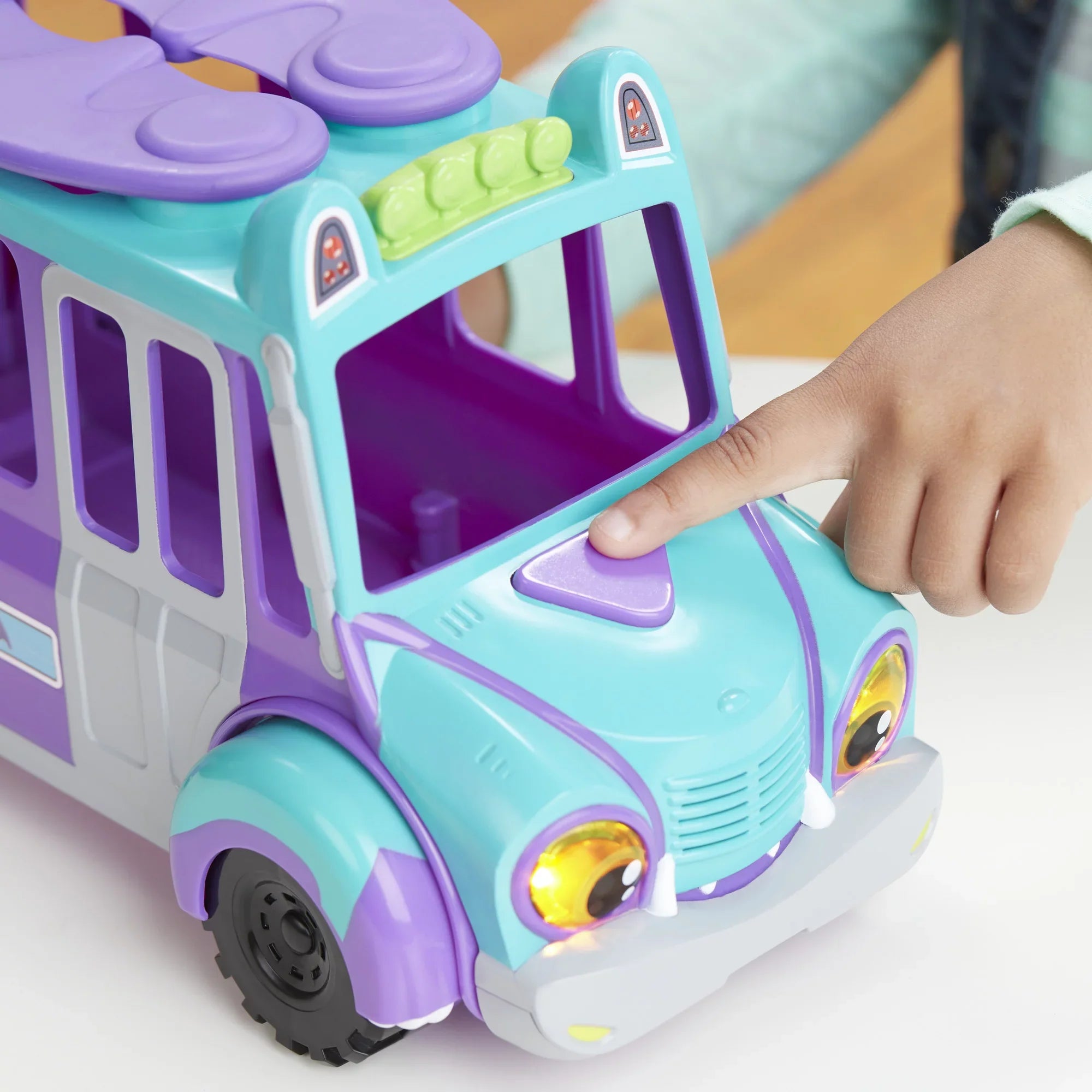 Netflix Super Monsters GrrBus Monster Bus Toy with Lamps, Sounds, and Music Ages 3 and Up
