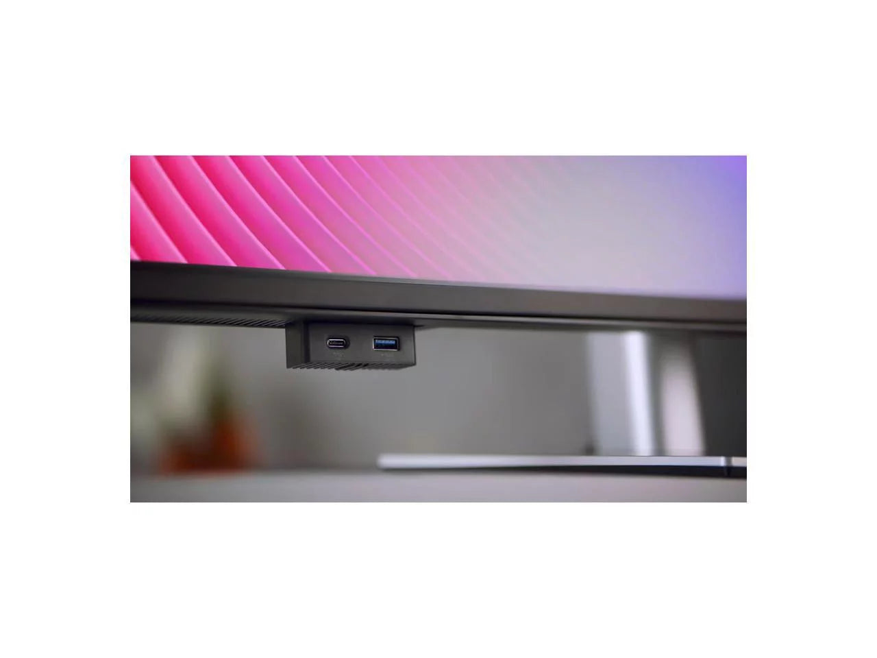 UltraSharp 42.5' UHD Monitors - 5 ms GTG - 3840 x 2160 (4K) - 350 Nit - IPS Panel - 16:9 - Exclusive Design