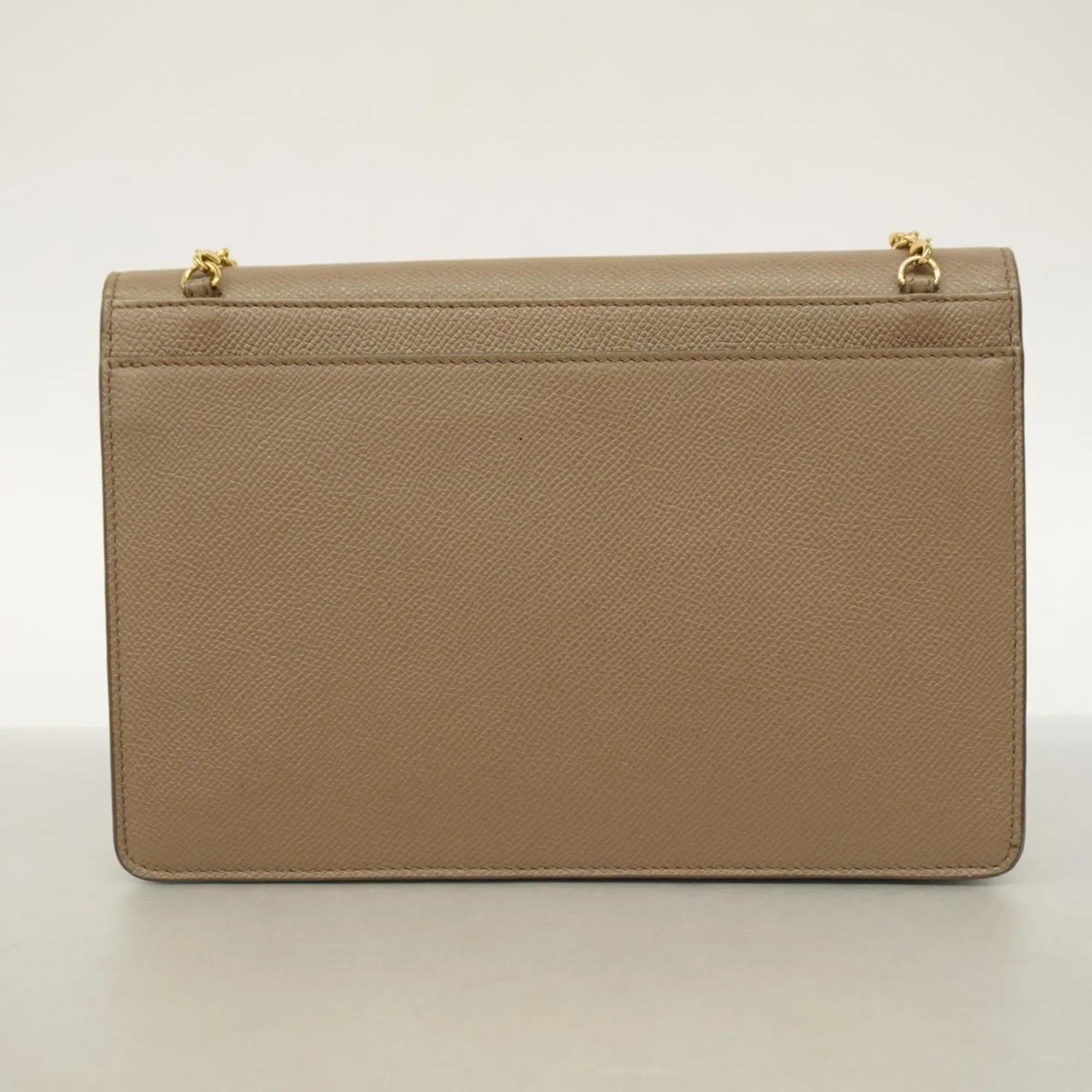 Stylish Pre-Owned Salvatore Ferragamo Shoulder Bag Gancini Leather Brown Women's (Good)