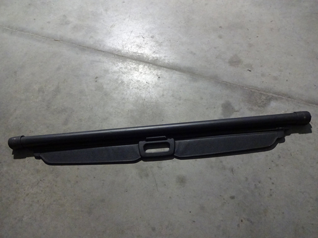 Pre-Owned 2009 Jeep Grand Cherokee Rear Black Cargo Cover OEM (Good)