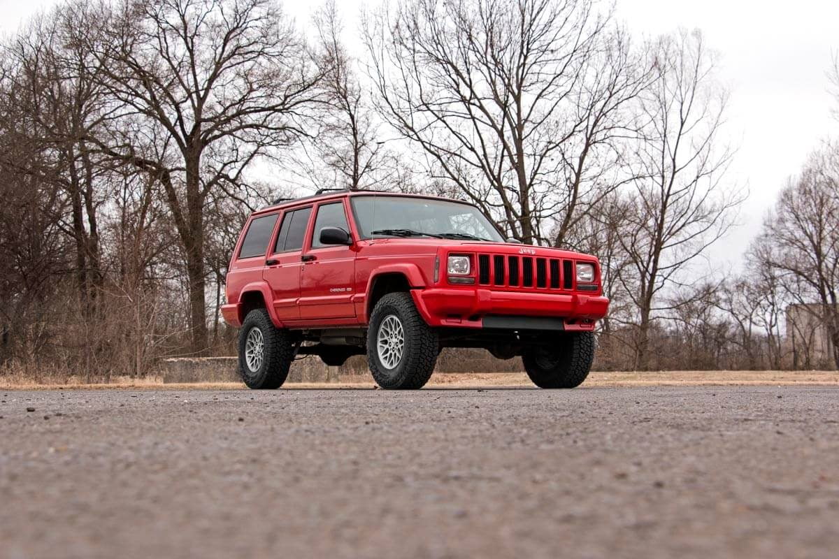 Rough Country 3" Lift Kit (fits) 1984-2001 Jeep Cherokee XJ | N3 Shocks | Add Leaf Series II Suspension | 670XN2 - Exclusive Design