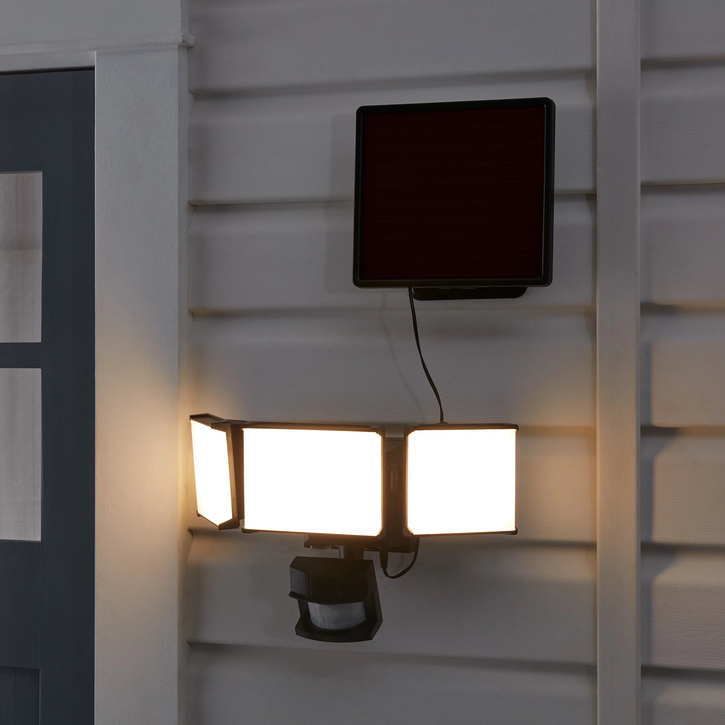 Hyper Tough Solar Three Head LED Motion Sensing Security Flood Light, Outdoor, Black, 2000 Lumen