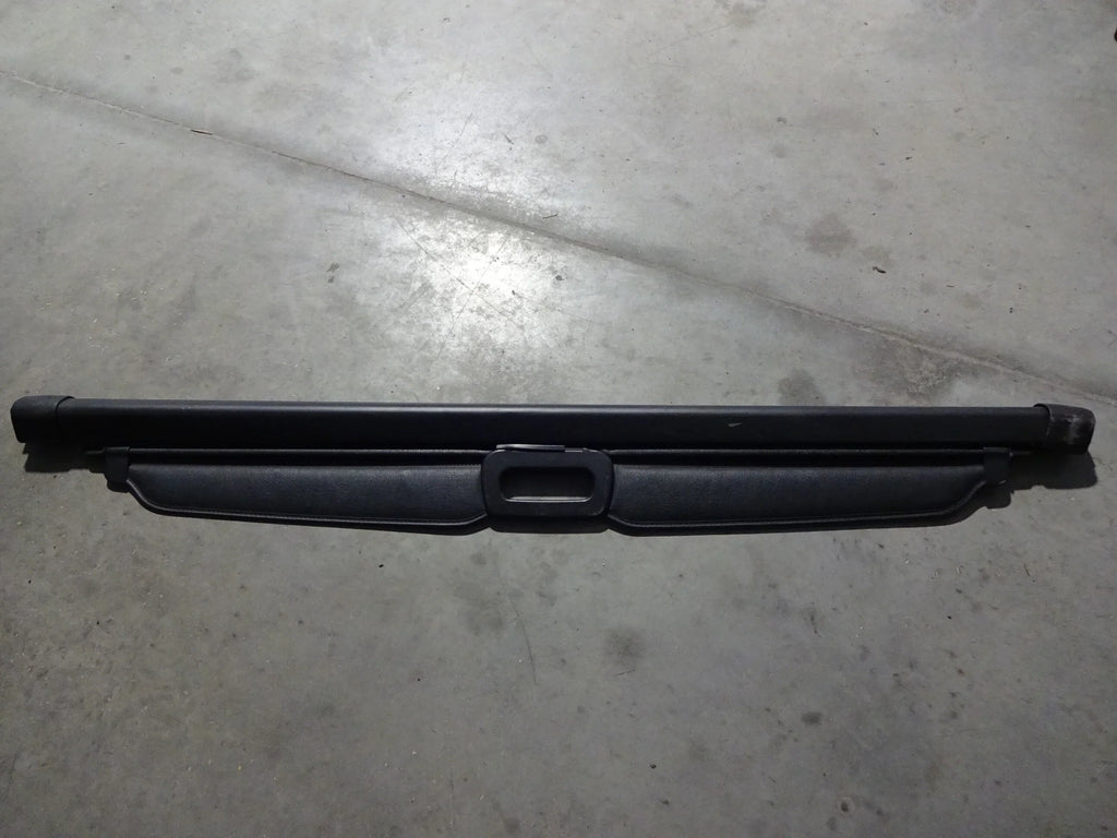 Pre-Owned 2009 Jeep Grand Cherokee Rear Black Cargo Cover OEM (Good)