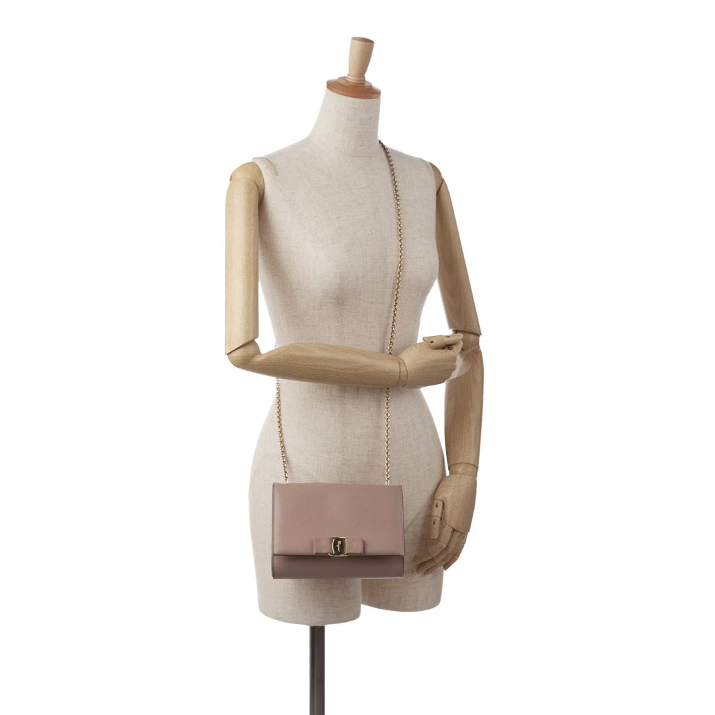 Pre-Owned Authenticated Ferragamo Small Vara Ginny Crossbody Calf Leather Pink Crossbody Bag Unisex (Good) - Exclusive Design