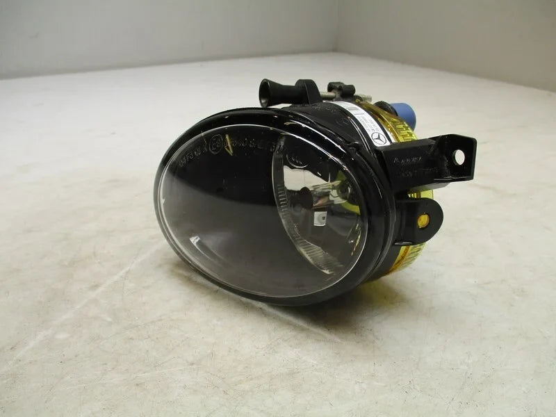 Pre-Owned 2023 Mercedes Sprinter LH Driver Bumper Mounted Fog Lamp OEM (Good)