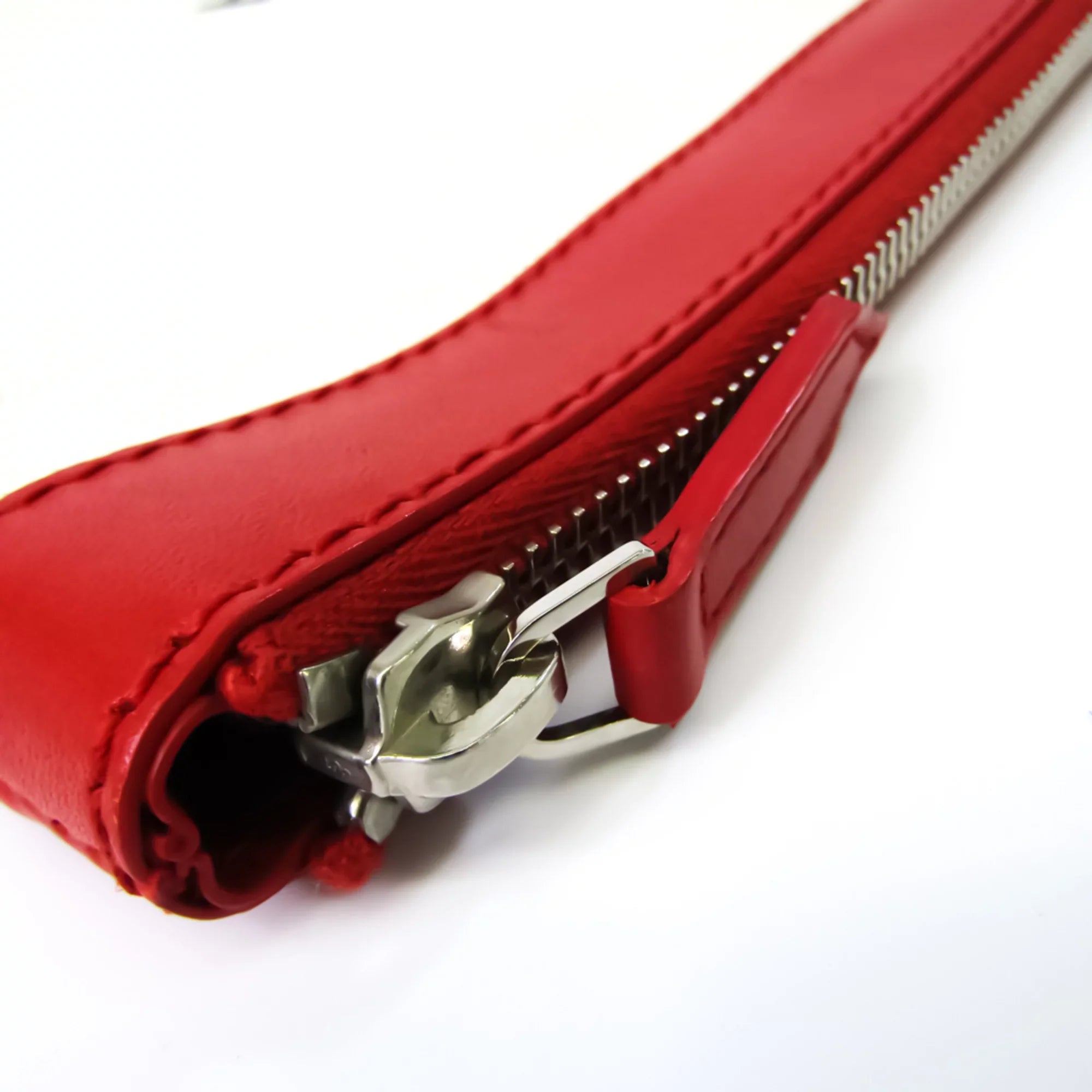 Stylish Pre-Owned Balenciaga 373840 Women's Leather,Canvas Clutch Bag,Pouch Beige,Red Color (Good)