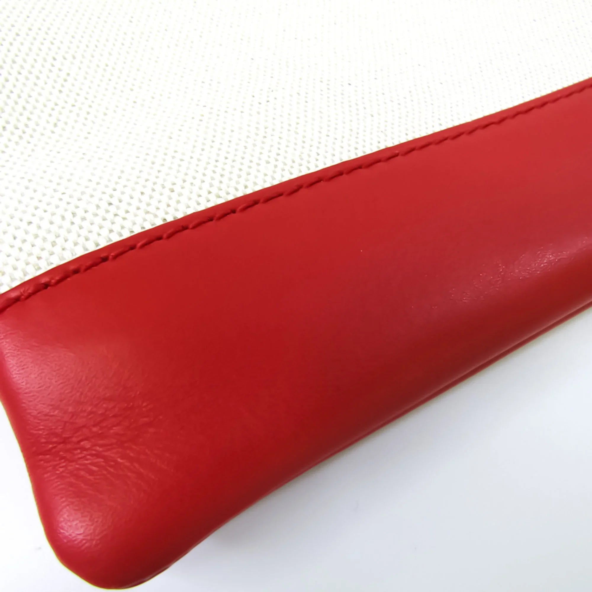 Stylish Pre-Owned Balenciaga 373840 Women's Leather,Canvas Clutch Bag,Pouch Beige,Red Color (Good)