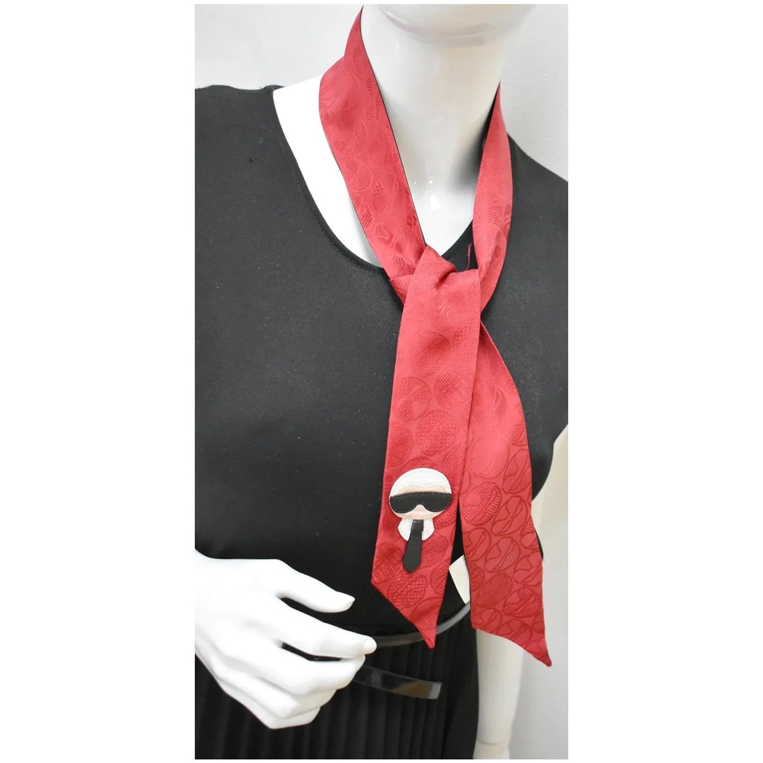 Pre-owned FENDI Karlito Wrappy Silk Scarf Red - Exclusive Design