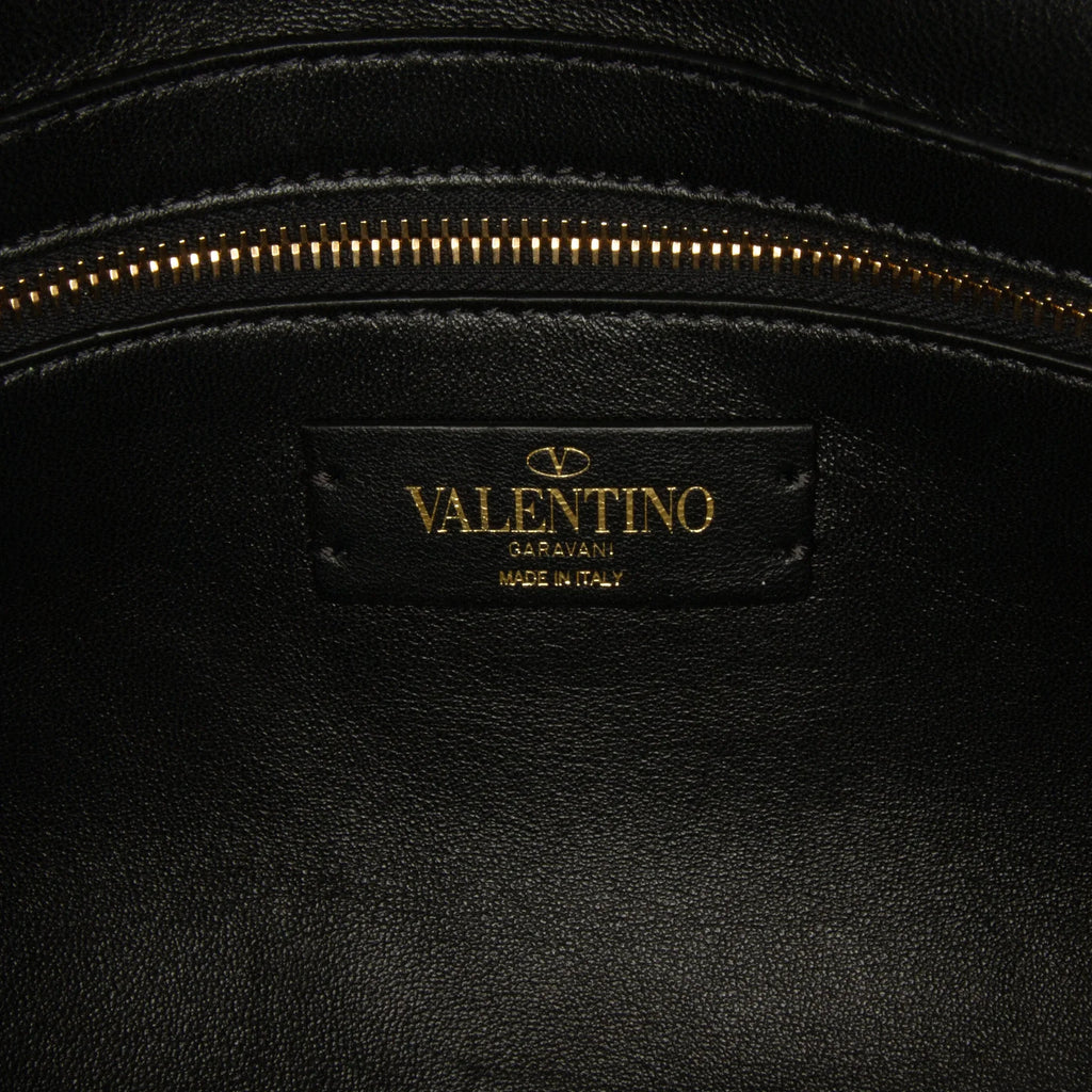 Stylish Pre-Owned Authenticated Valentino Medium Roman Stud Satchel Calf Leather Black Unisex (Good)