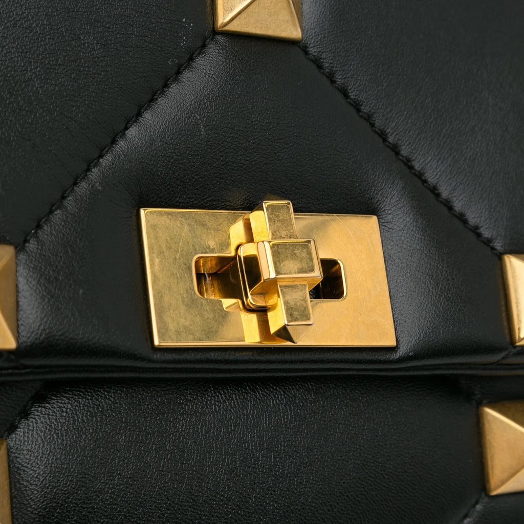 Stylish Pre-Owned Authenticated Valentino Medium Roman Stud Satchel Calf Leather Black Unisex (Good)