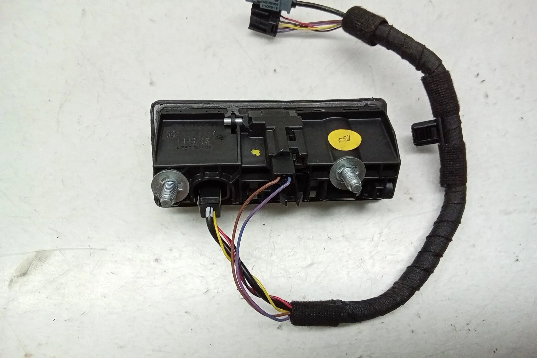Pre-Owned 16 2016 Volkswagen Passat Decklid Mounted Backup Camera OEM (Good) - Exclusive Design