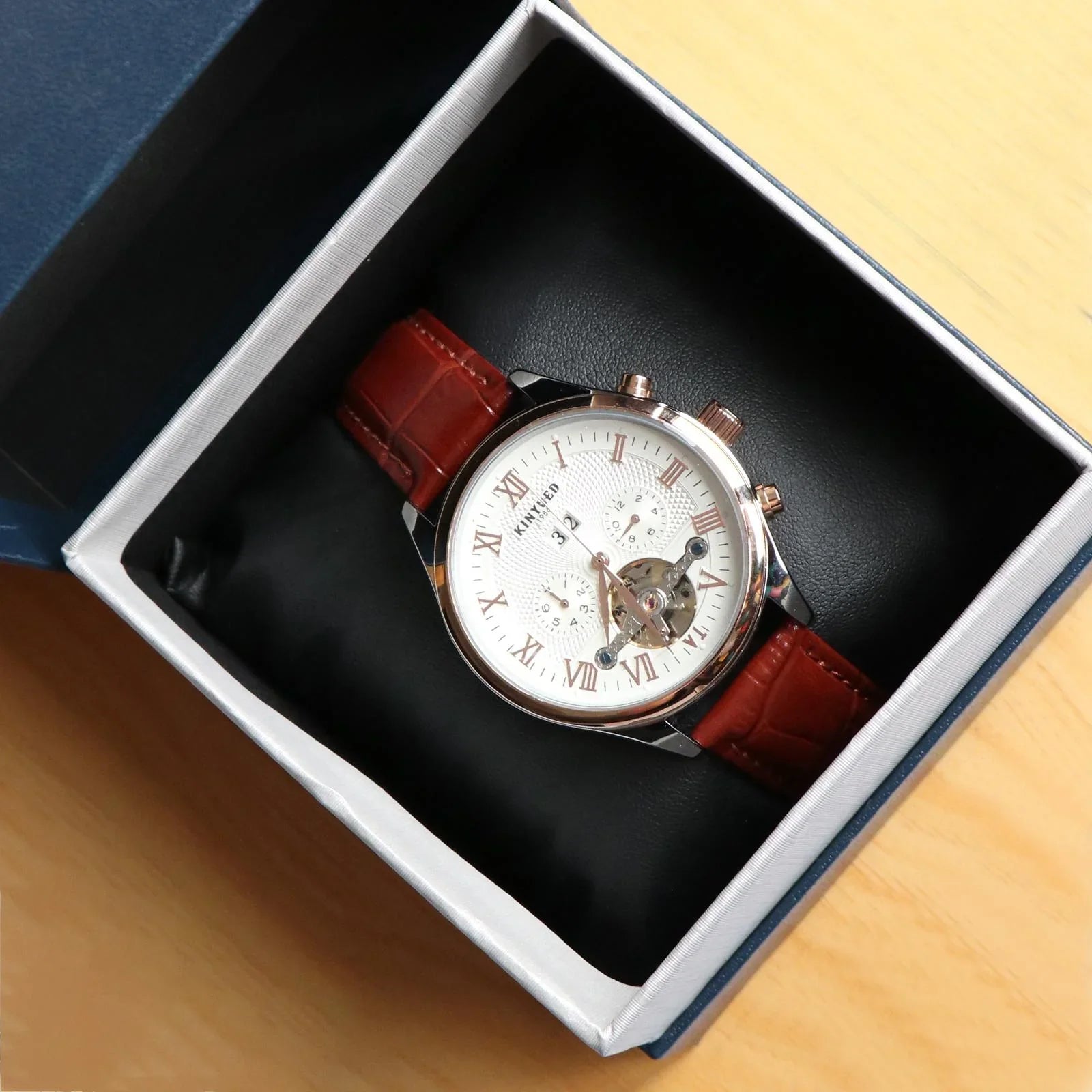 Luxury Men Chronograph Leather Strap Watch Luxury Waterproof Calendar Watch Brown - Exclusive Design