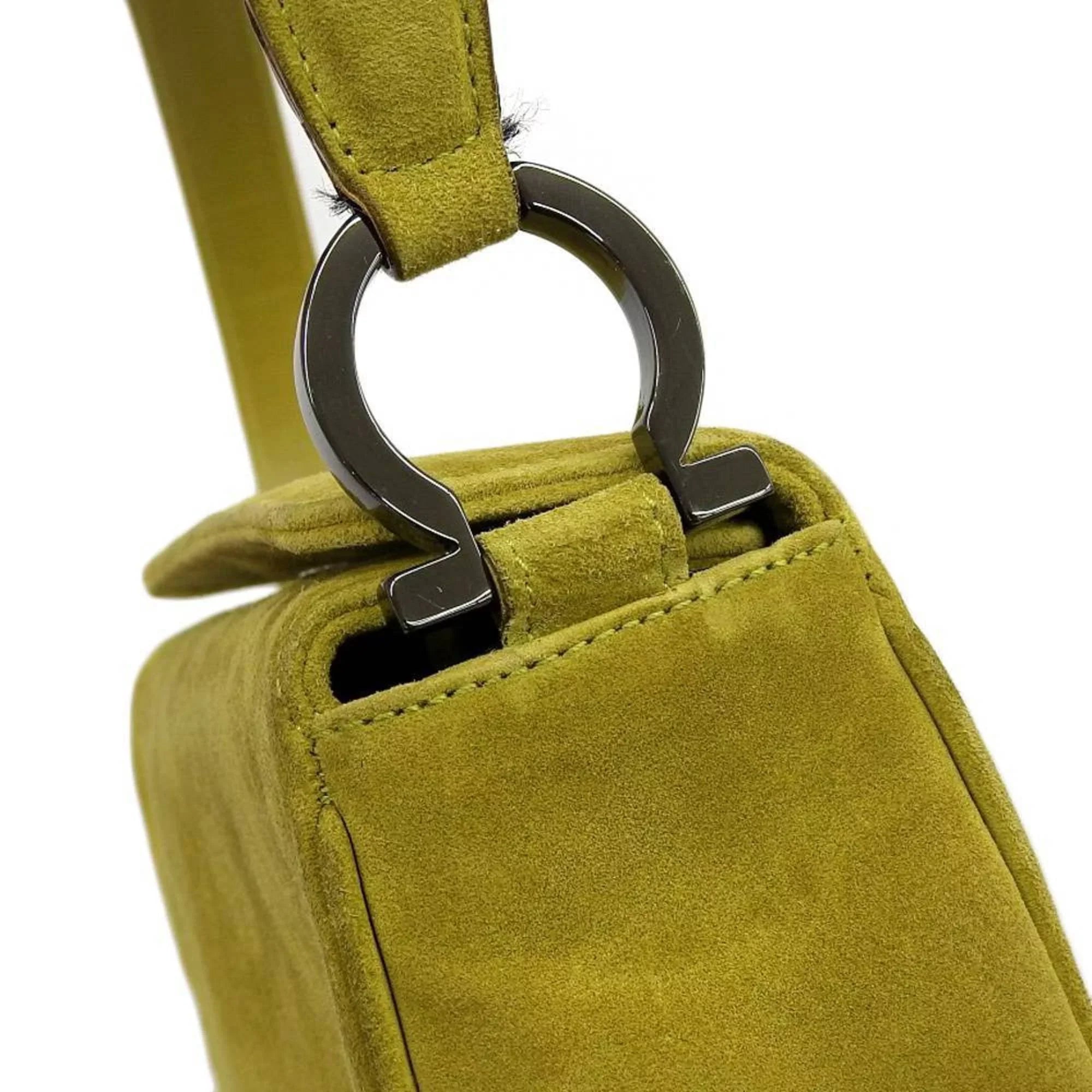 Stylish Pre-Owned Salvatore Ferragamo SALVATORE FERRAGAMO Gancini One Shoulder Bag Suede Green BC217651 (Good)